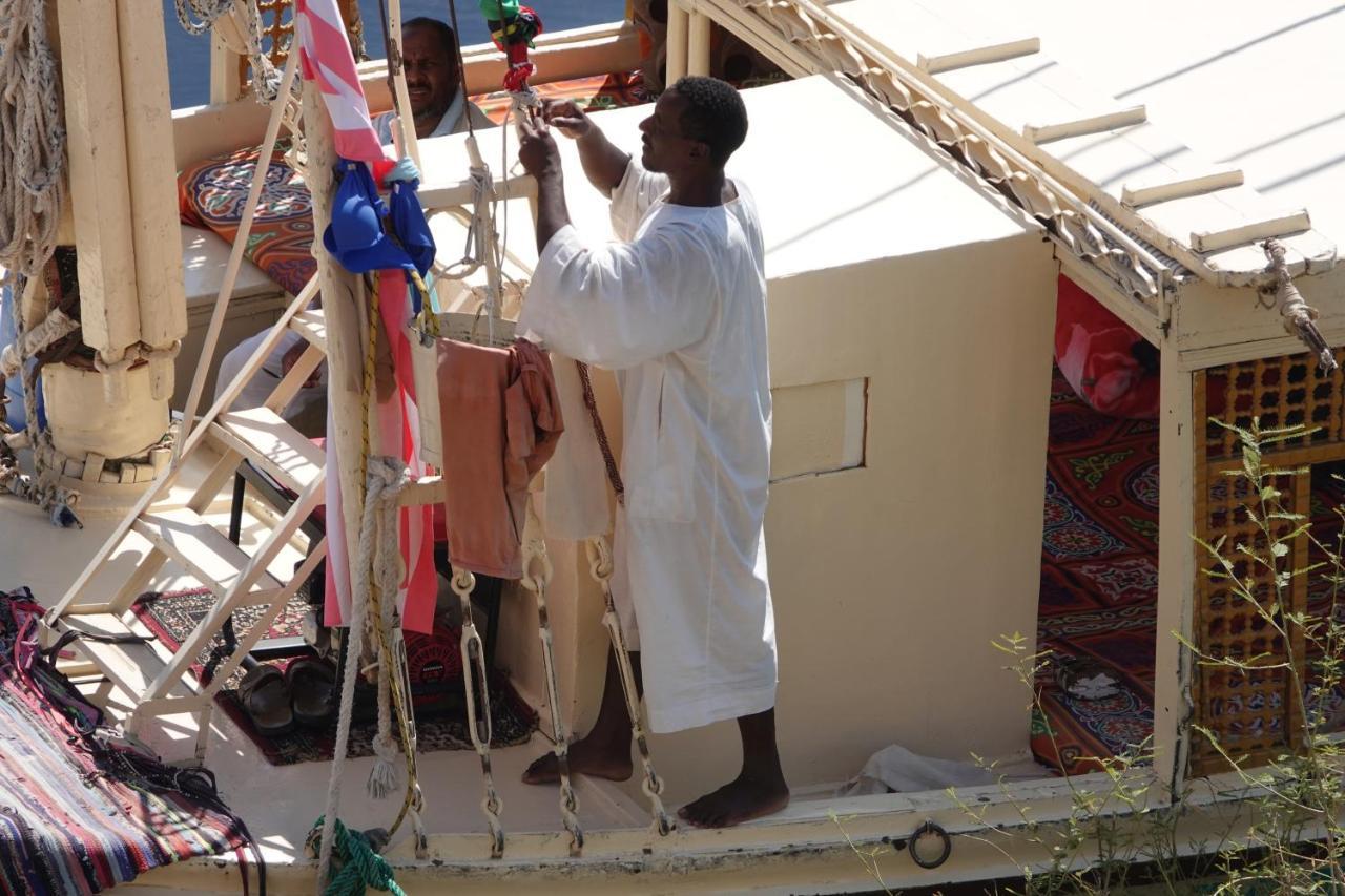 Jj Jamaica Felucca Hotel Aswan Exterior photo